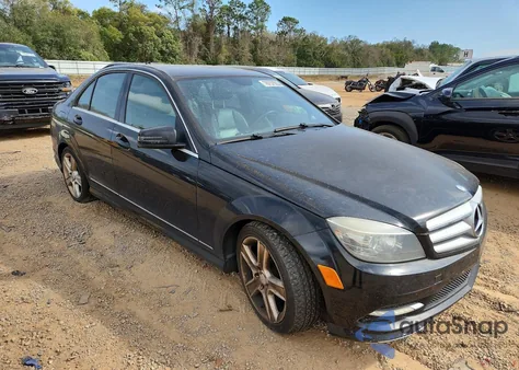 2011 Merz C z USA, uszkodzony, nr VIN WDDGF5EB3BA515906